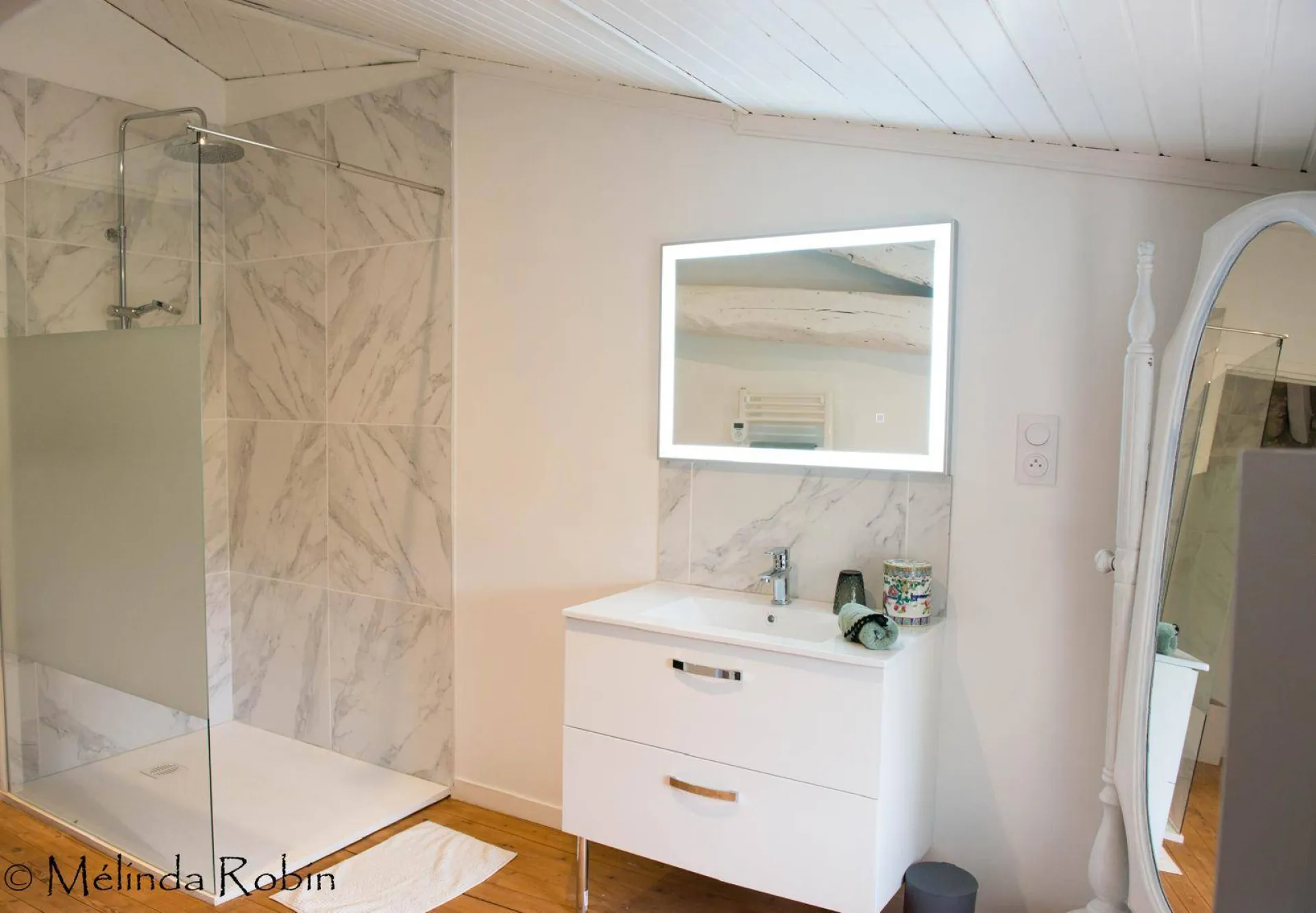 Maison en pierre de 180m² avec jardin et piscine, située au milieu des vignes Montagne (33)  