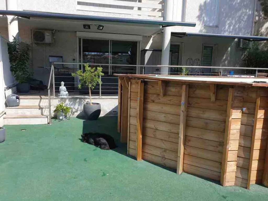 Pose d'un store  banne coffre ambre sur Martigues