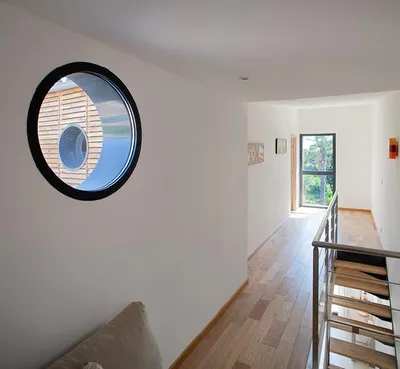 Réalisaiton et pose d'Oeil de boeuf en Aluminium sur Marseille 11e