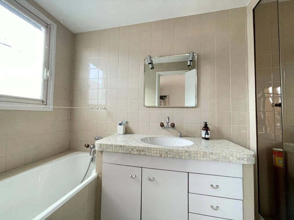 2 Pièces 1 Chambre avec balcon 75017 Paris