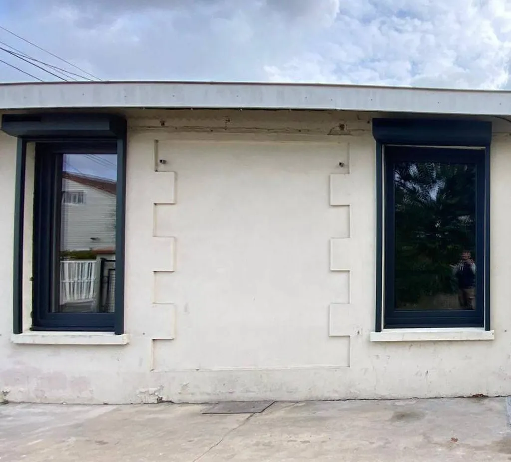 Volets roulants solaires avec moustiquaire intégrée sur la commune de Floirac proche de Bordeaux en Gironde