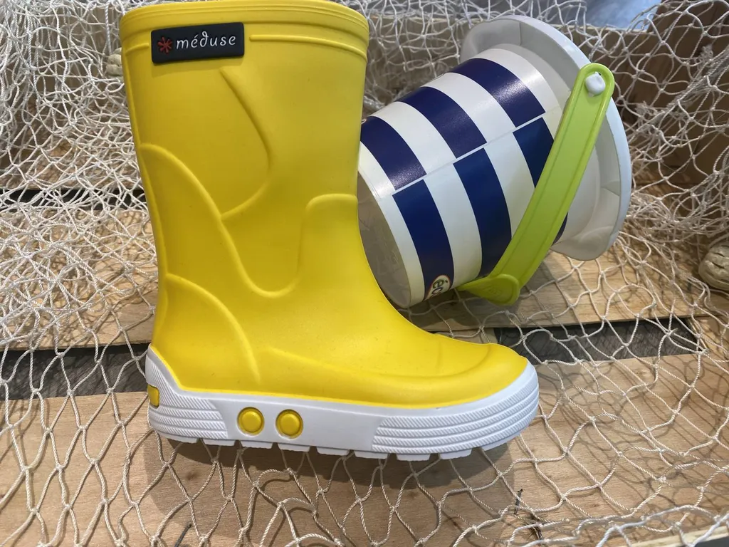 boote de pluie pour bébé autour de Libourne