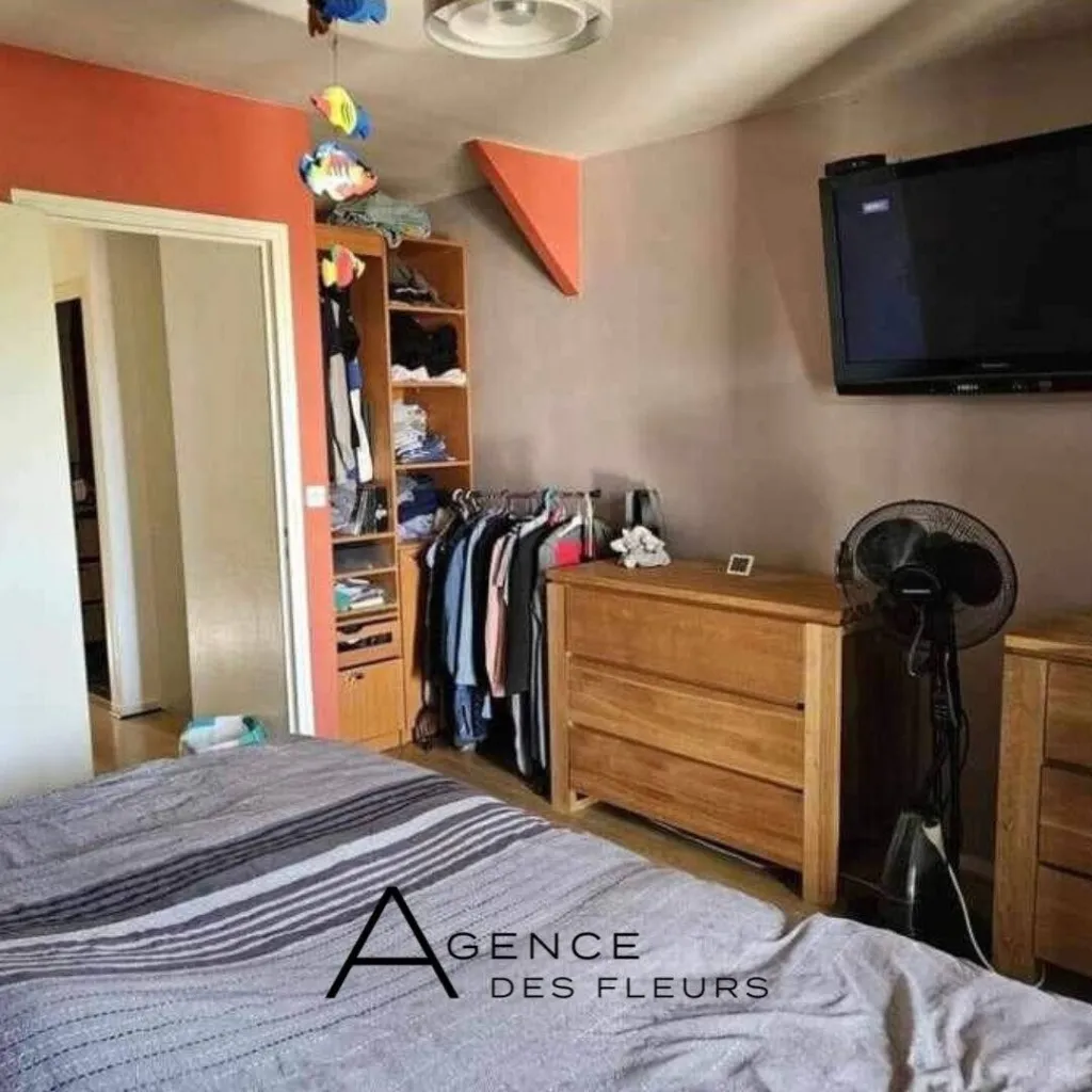 A saisir maison de 128 m² édifiée sur 500 m² de terrain sur la commune de ELBEUF 76500