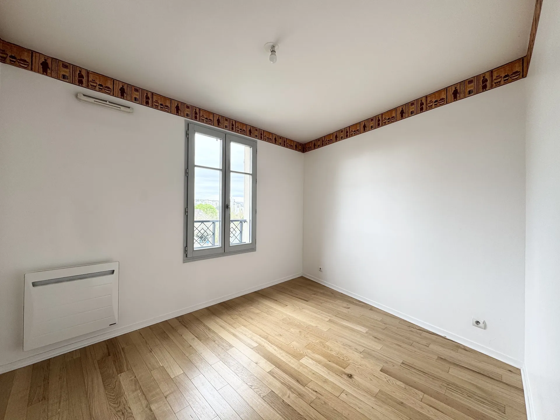 Saint Germain en Laye Exclusivité location appartement 3 chambres en duplex au Dernier étage avec une terrasse dans une résidence de standing de Saint Germain en Laye