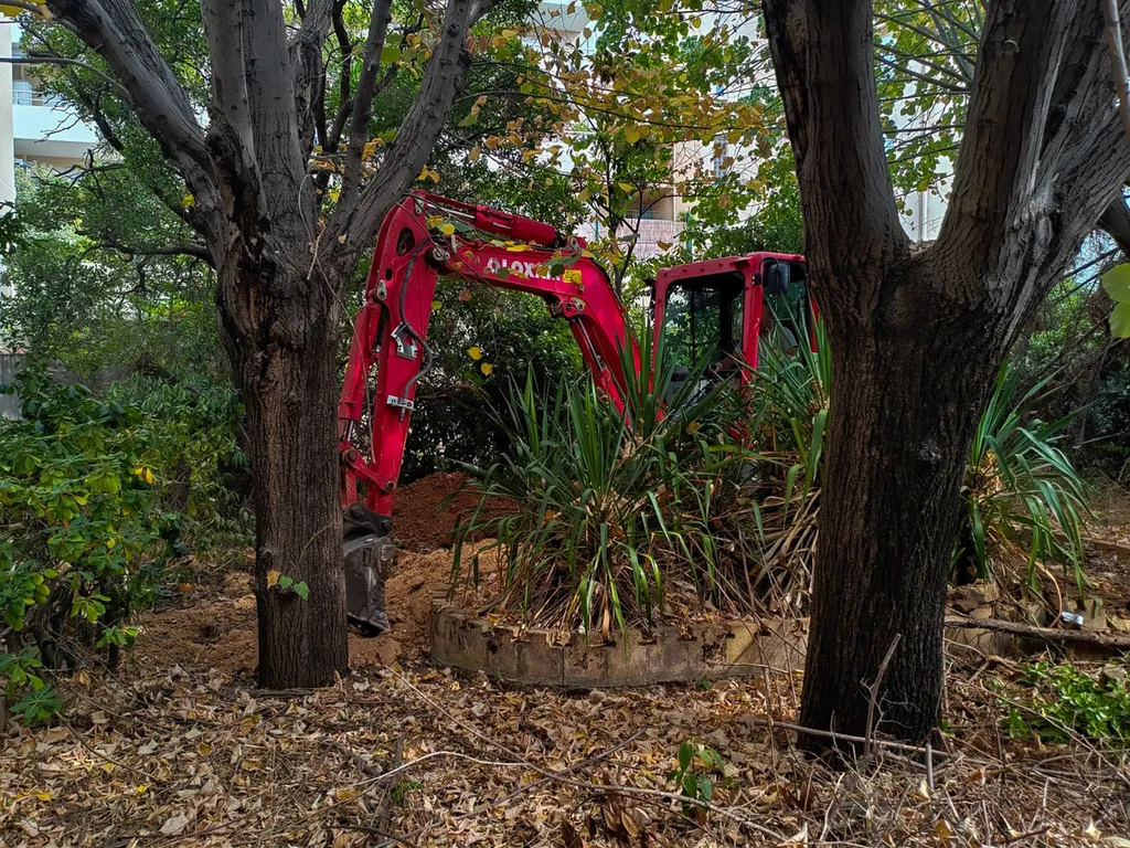 Sondage de sol à la pelle mécanique à Toulon
