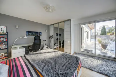 A vendre maison de famille à Saint Germain en Laye avec une architecture, lumière et prestations haut de gamme au cœur d’un cadre résidentiel d’exception