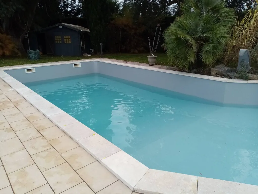 Poser des margelles beige 5 cm d'épaisseur sur Bordeaux rive droite