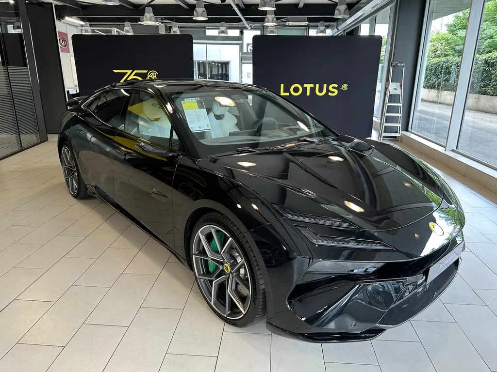 Lotus Emeya – Traitement céramique et detailing haut de gamme à Lyon dans l’Ouest lyonnais 