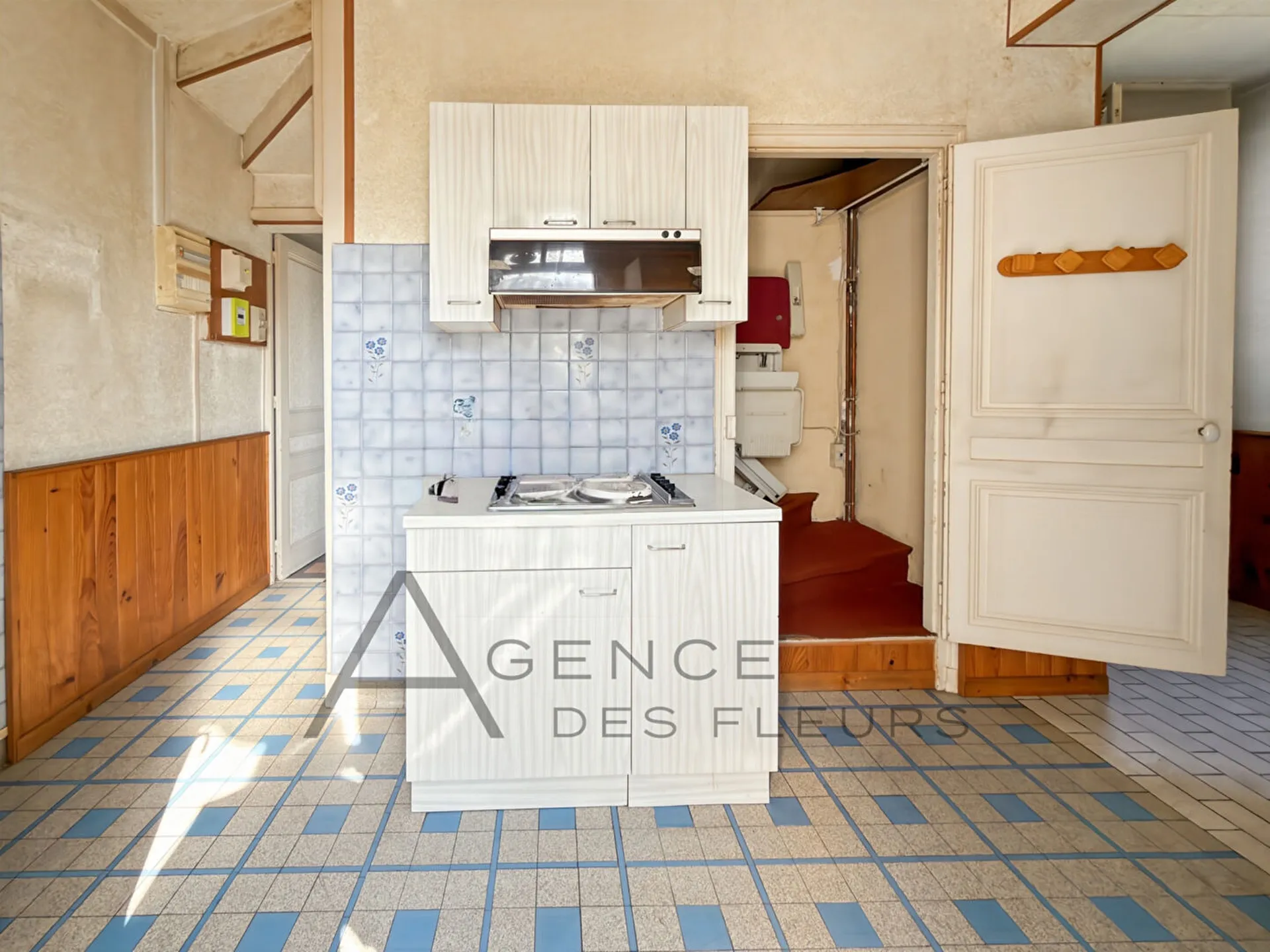 À vendre, maison à réhabiliter de 111m² sur un terrain de 500m² située à Cléon 76410