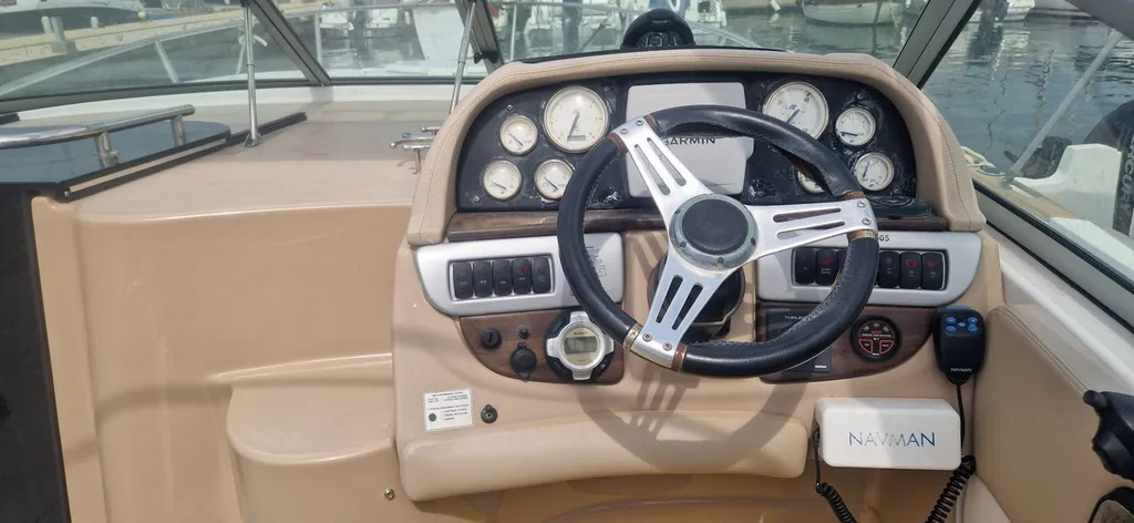 Bateau Four Winns V27  avec cabine d'occasion proche de Six-Fours dans le Var / VENDU