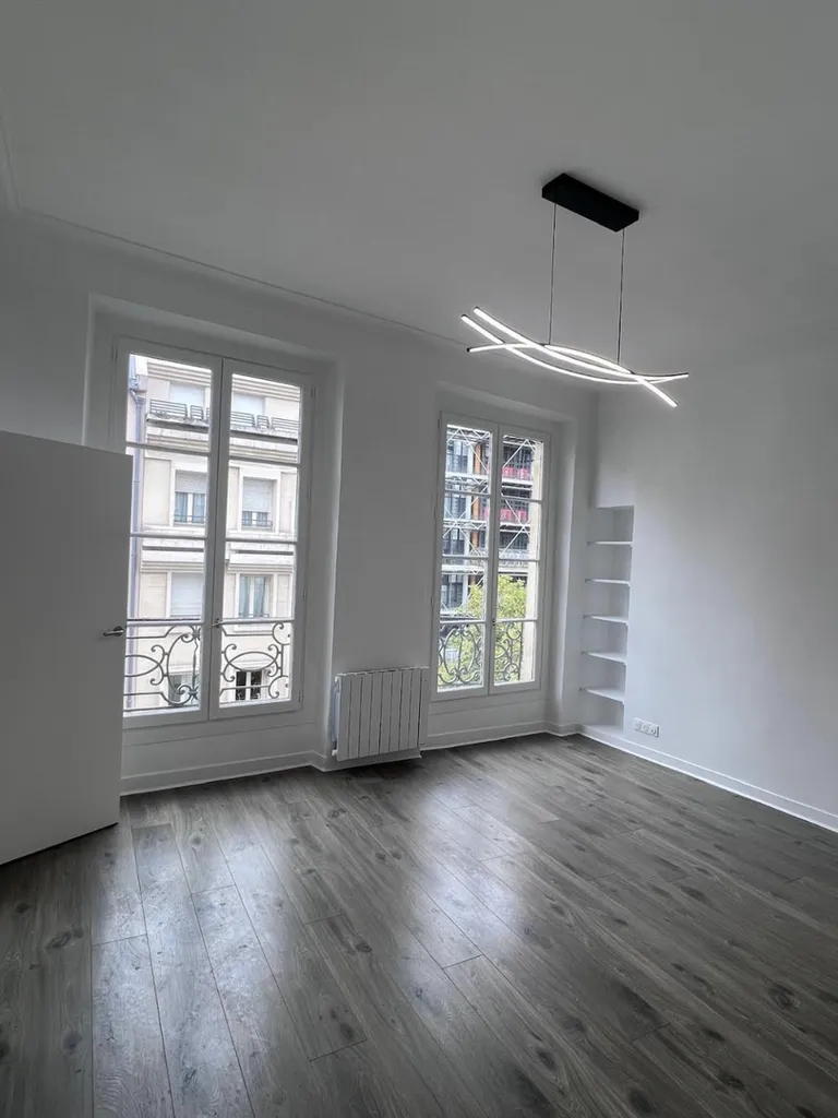 Location - Bureau 105 m², Rambuteau - Beaubourg, Rue Saint-Martin 75003 PARIS