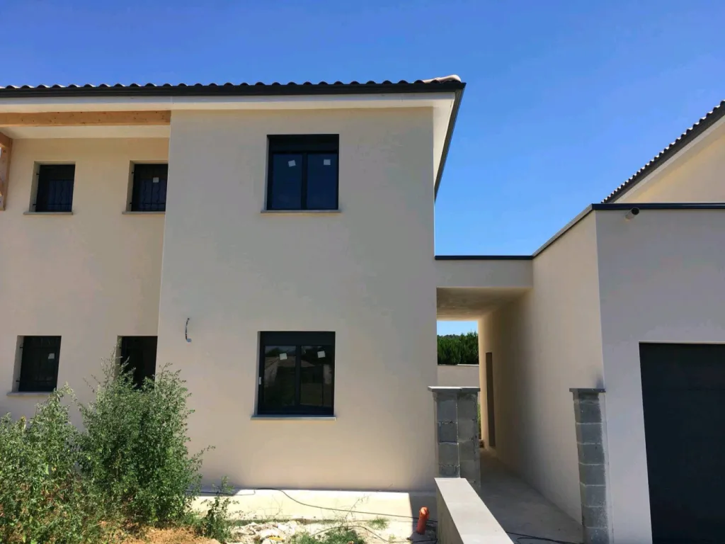 Gouttières pour professionnels en aluminium dans la Drôme à Montélimar