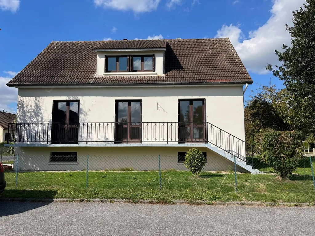 A vendre, pavillon individuel sur sous sol complet situé à Norville