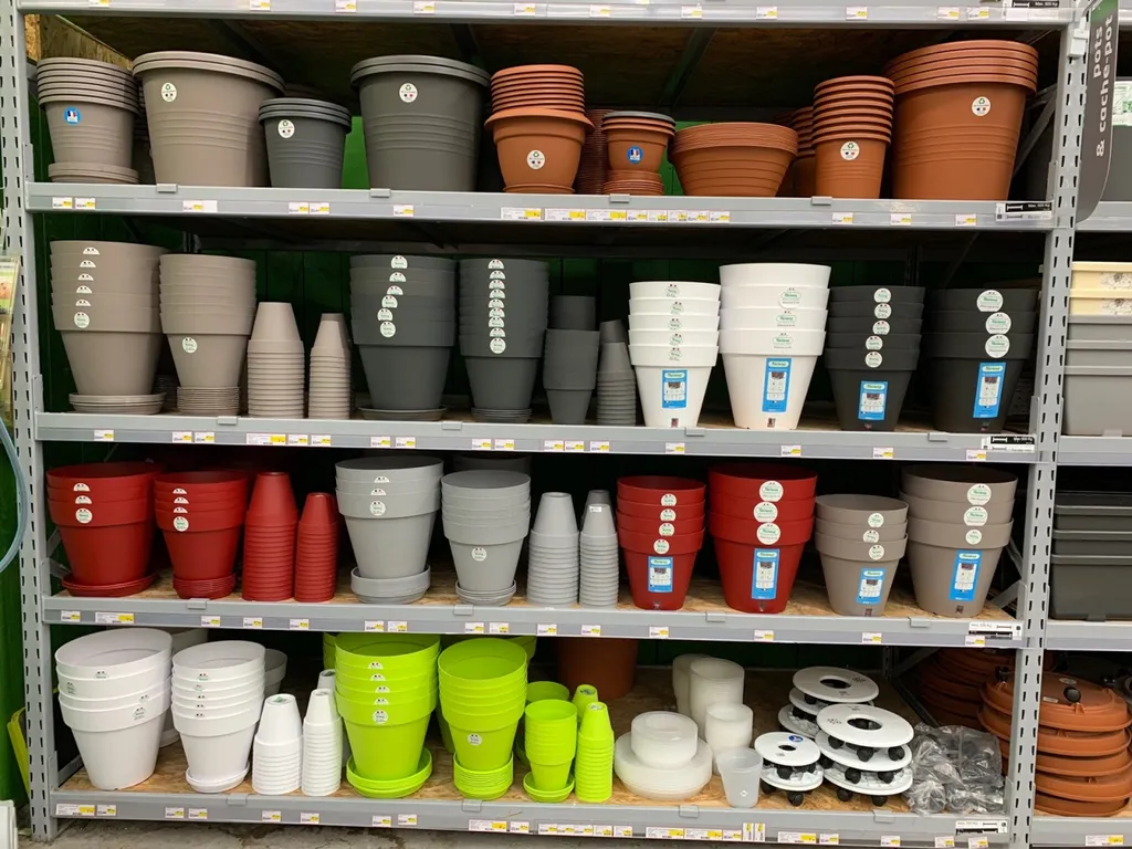 Pots de fleurs et jardinières