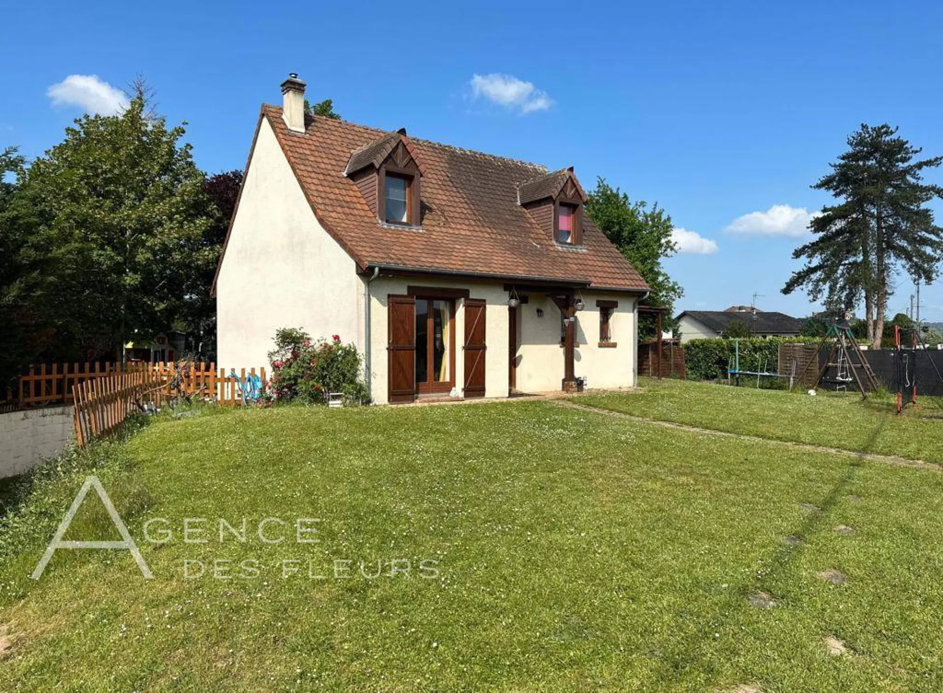 pavillon sur sous sol 76320