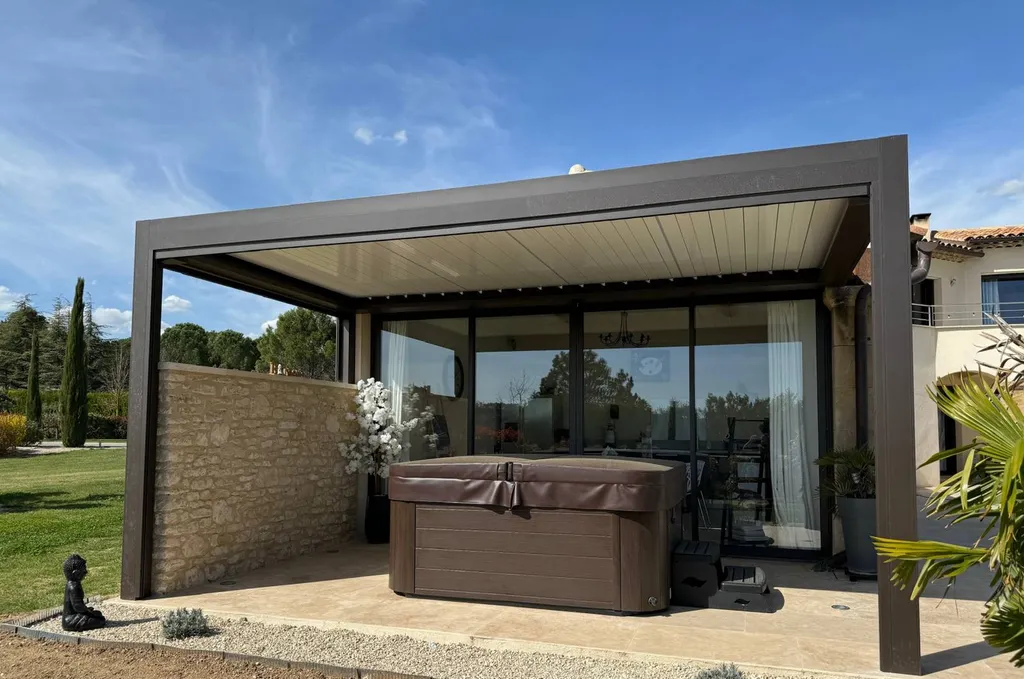 Installation de Pergolas sur la commune de Roussillon