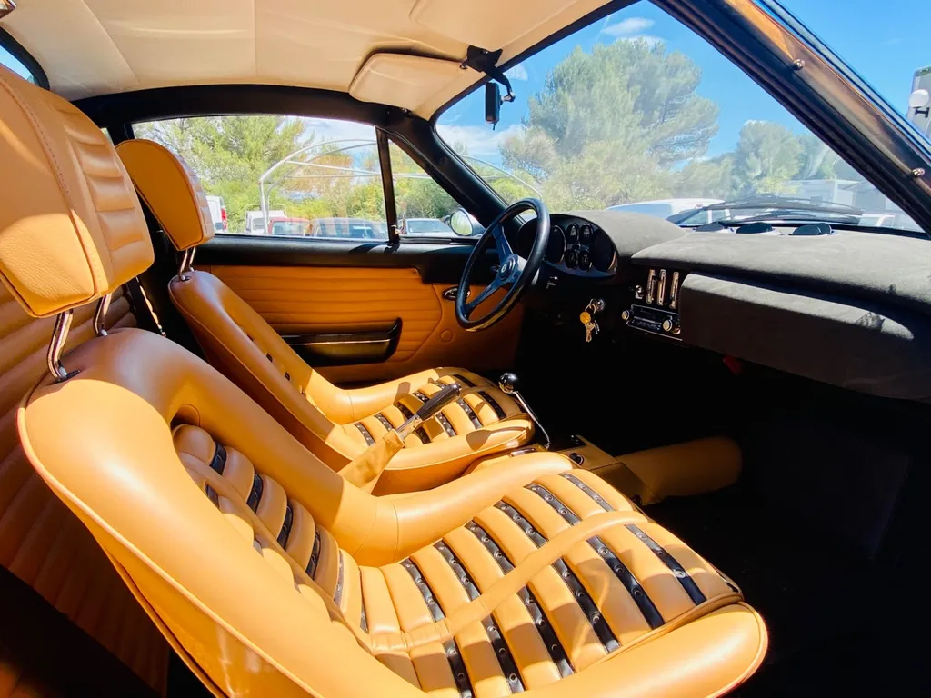 depannage voiture de collection marseille Ferrari Dino à Marseille 