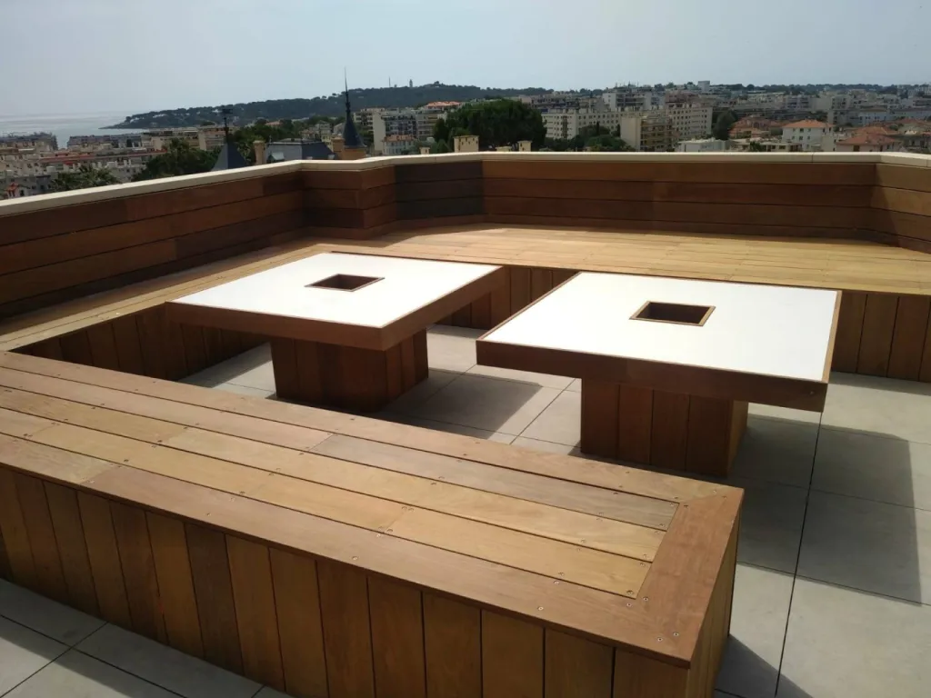 Innovation et Élégance : Rooftop en Bois Ipé à Nice par La Parqueterie Aixoise