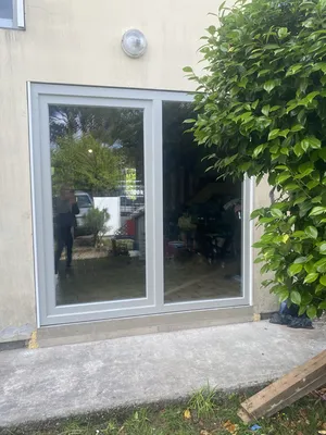 Levant coulissant en PVC sur mesure installé à Canéjan proche Cestas