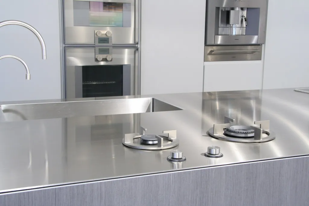 Plan de travail inox 4 mm avec évier et I-Cooking intégrés Aix en Provence