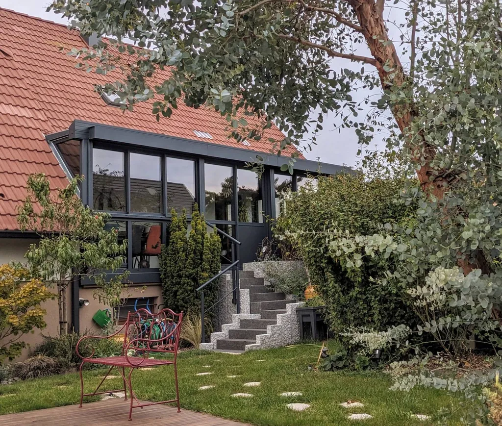 Véranda contemporaine à toit plat à Haguenau en Alsace