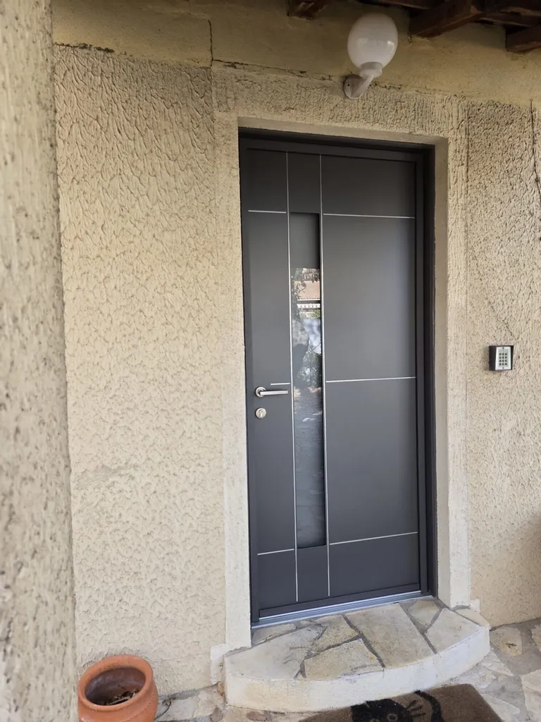 Porte d'entrée aluminium