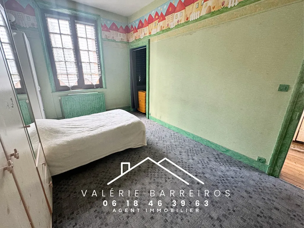 À vendre, jolie maison de brique de 100 m² sur un terrain de 120 m² situé à Caudebec-les-Elbeuf 76320