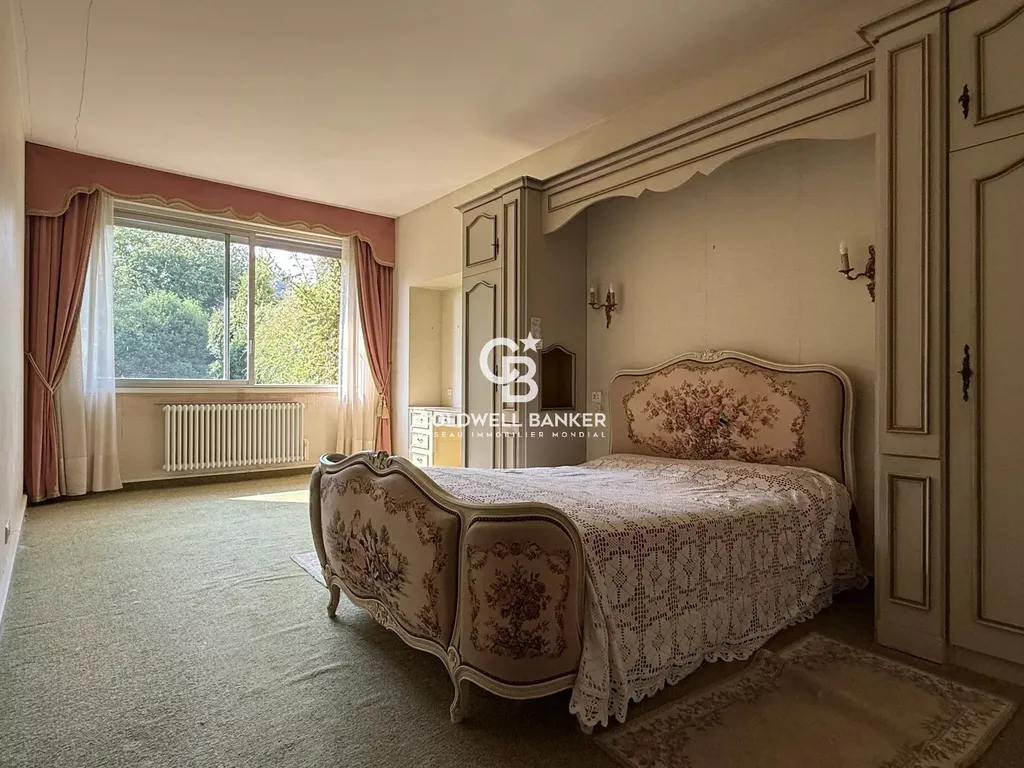 Chambre de plain-pied, à quelques pas du centre-ville et de la gare de Laval.