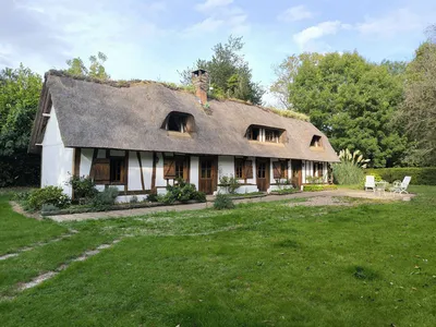 A vendre- A 10 MINUTES DE PONT-AUDEMER (27500), PROPRIETE NORMANDE AVEC DEPENDANCE ET SON PARC ARBORE DE 8900 M².