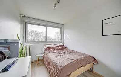 Chambre principale lumineuse