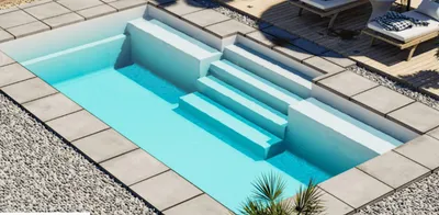 Piscine coque polyester modèle Paloma à découvrir dans notre boutique à Plan de Campagne près d'Aix en Provence