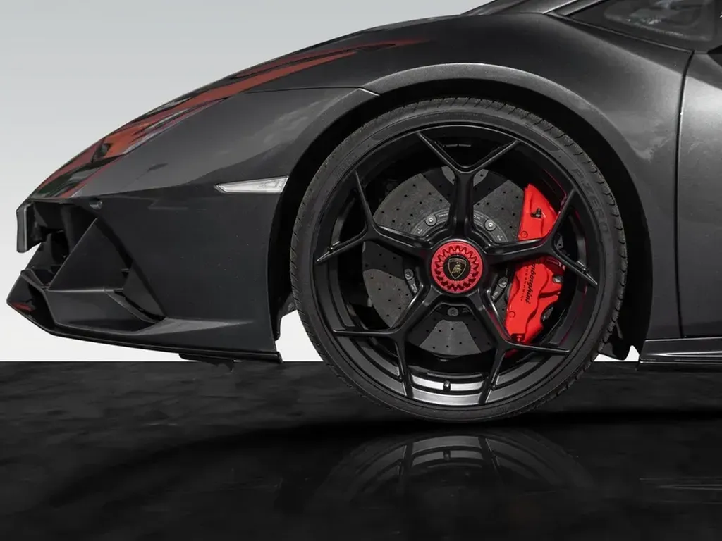 lamborghini-huracan-evo-spyder-2024-jantes-carbone-freinage