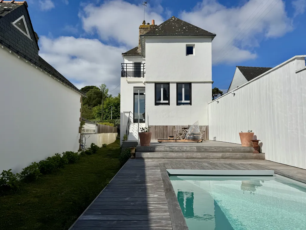 2606 - Charmante maison rénovée avec piscine