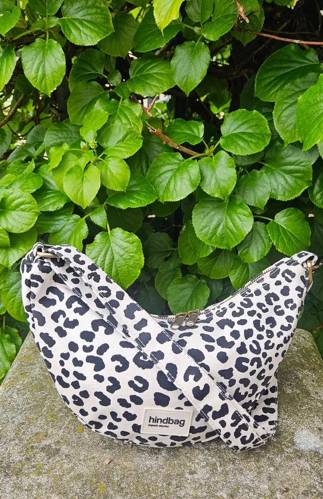 Sac banane Hindbag Andréa Léopard beige indisponible chez Evasion à Eu