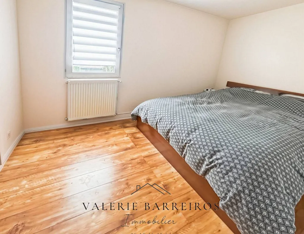 A SAISIR CHARMANTE MAISON MITOYENNE DE 74 M² SUR LA COMMUNE DE ST PIERRE LES ELBEUF 76320
