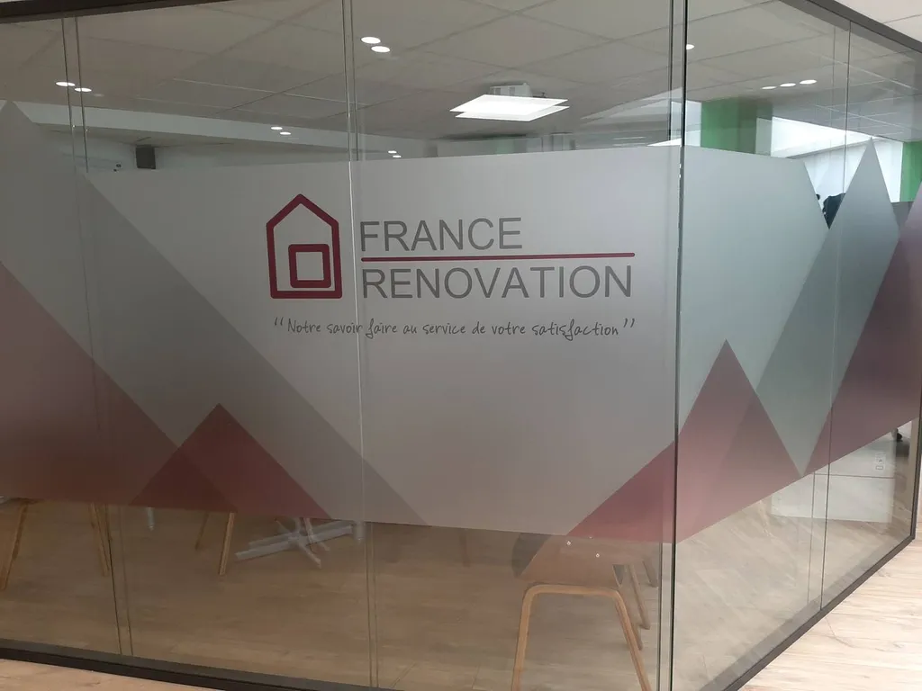 Notre zone d'activité pour ce serviceHabillage de chantier en aluminium composite Saint Denis 93 Seine-Saint-Denis pour magasin de luxe avec gestion complète des autorisations administratives et installation premium.