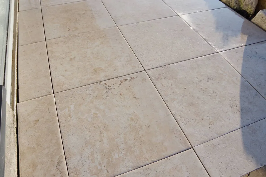Ou trouver du carrelage grès cérame imitation pierre en 2 cm sur Bordeaux rive droite ?