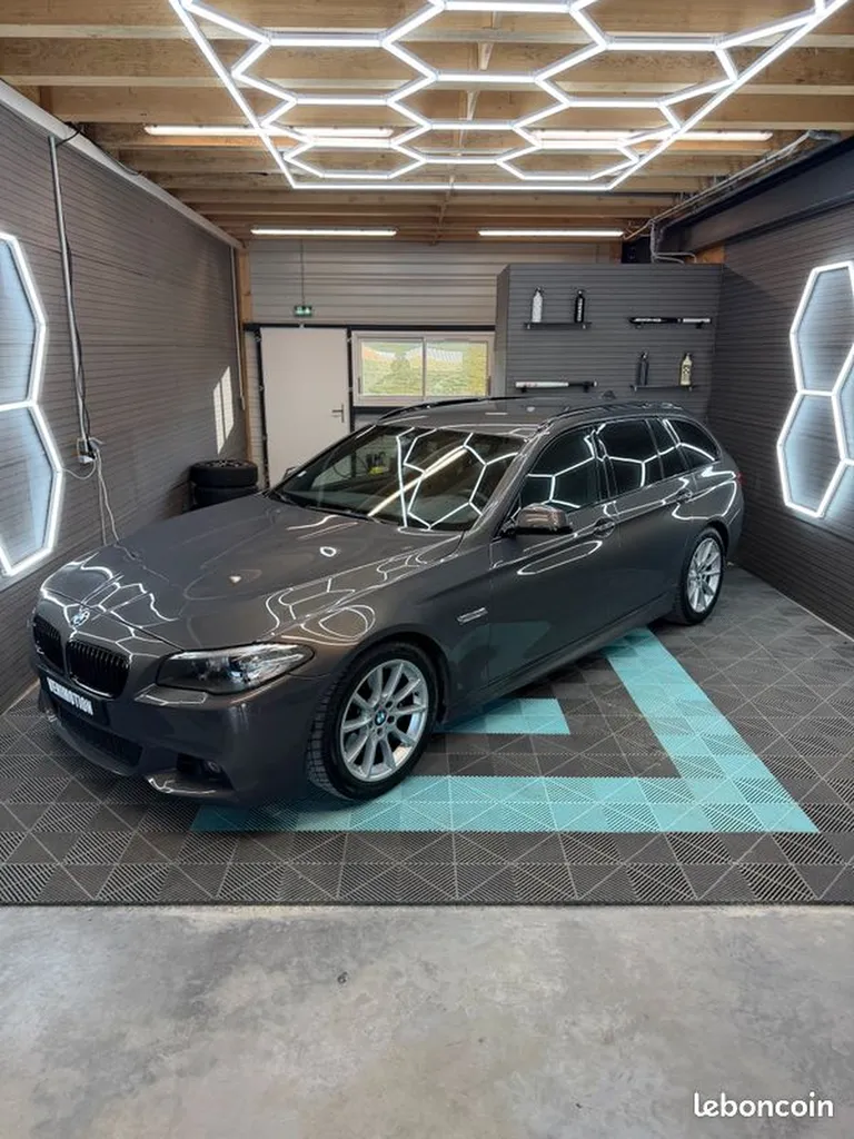 Acheter une BMW Série 5 535i 306 CHV Break avec boîte auto et siège électrique en alcantara - PACK M près de Cruseilles