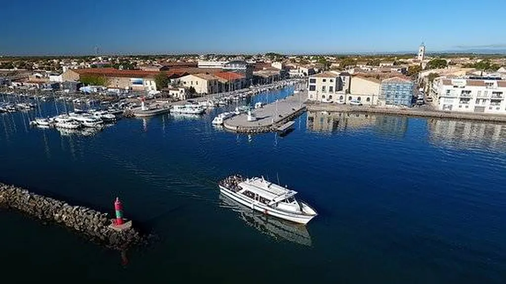 Le port de Marseillan village proche du Camping Le Mas de la plage à seulement 10km