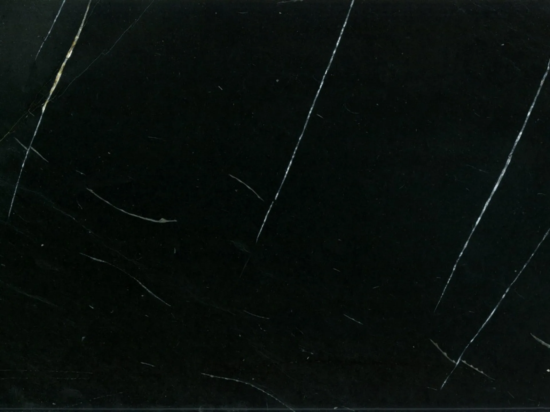 Vrai marbre noir pour carrelage à Monaco