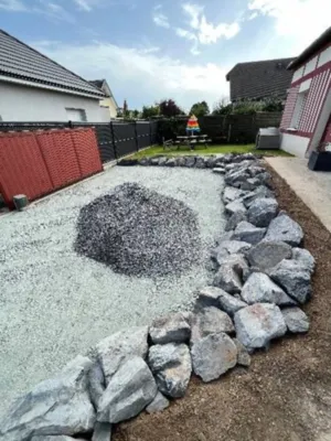 Création d’un parking avec enrochement en pierre naturelle  et pose d’un portillon et sa clôture sur Le Havre 76