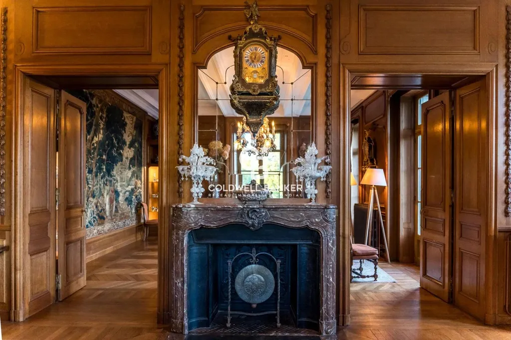 Famille prestigieuse - la famille Cointreau vends son château