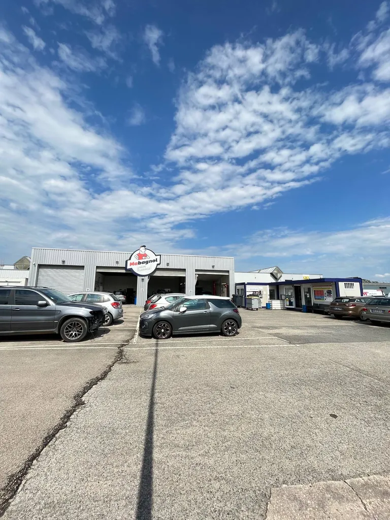 Chez Mabagnol venez à la rencontre d’une équipe de professionnels dynamique mettant leur expérience au service de tous les besoins courants d’entretien / réparation de votre voiture, avec garantie constructeur préservée. Nous vous proposons un service de 