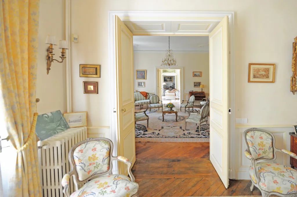 AVIGNON INTRA MUROS, rare demeure bourgeoise XIXème à la vente    