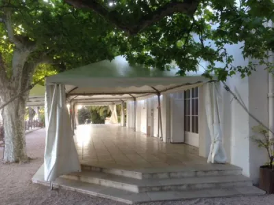 Location de barnum 5x4m près de Carqueiranne Var
