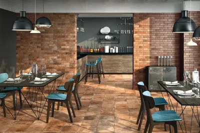 À Rouen, la tomette Rosso de MATREIA crée une ambiance méditerranéenne élégante dans les séjours.