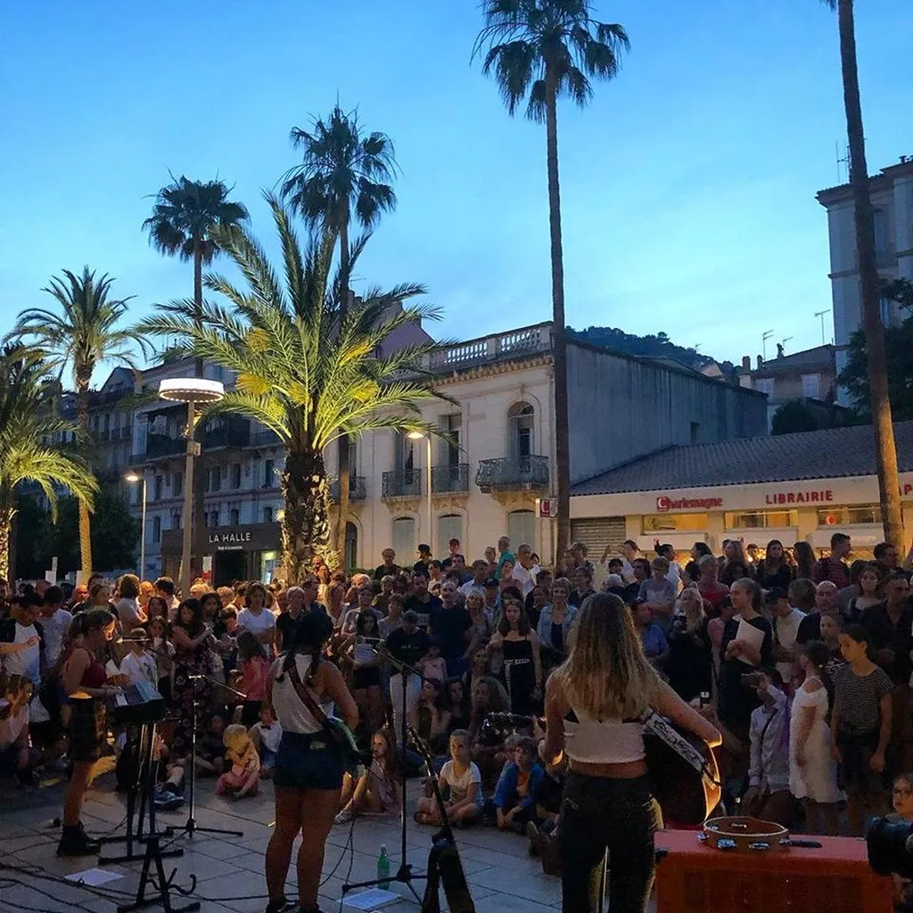 Réserver un chauffeur privé VTC pour se rendre à l'aéroport de Marseille Provence au départ de Hyères