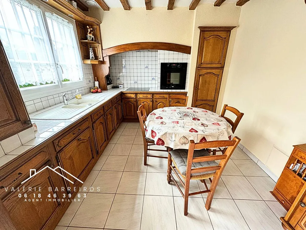 A vendre pavillon de 116 m² habitables édifiée sur 650 m² de terrain sur la commune de LA SAUSSAYE