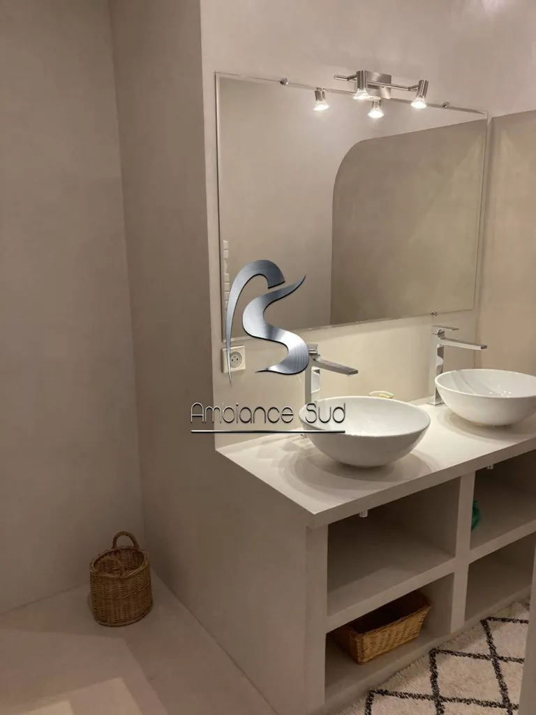 Devis pour béton ciré pour salle de bain dans le Var 83