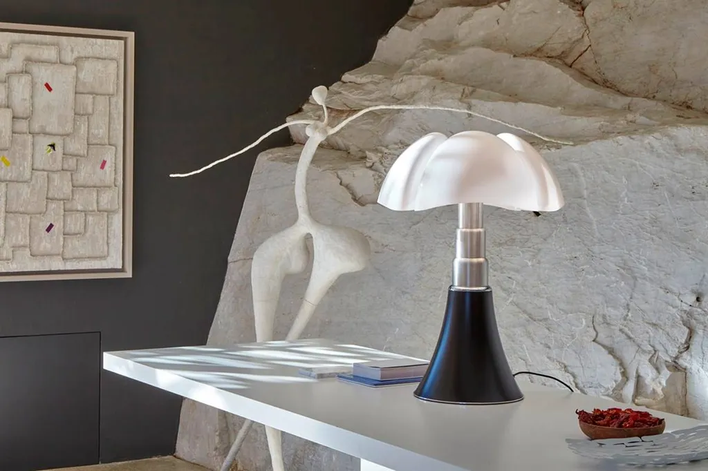 Luminaire Pipistrello noir design et contemporain à hyères 83 près de Grand Var
